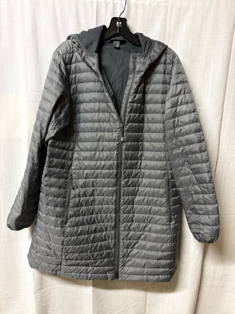 Eddie Bauer Lightweight Gray Quilted Hooded Puffer Coat